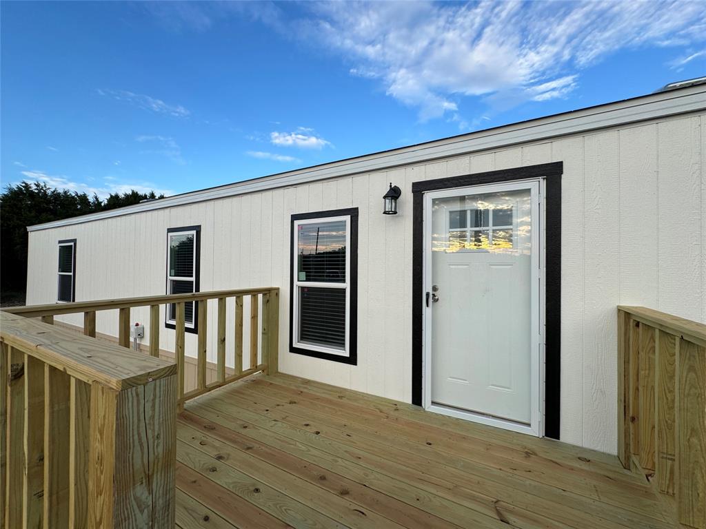 2225 Woodview Trail Property Photo 5