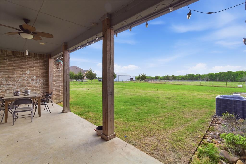 4299 County Road 1098 Property Photo 6