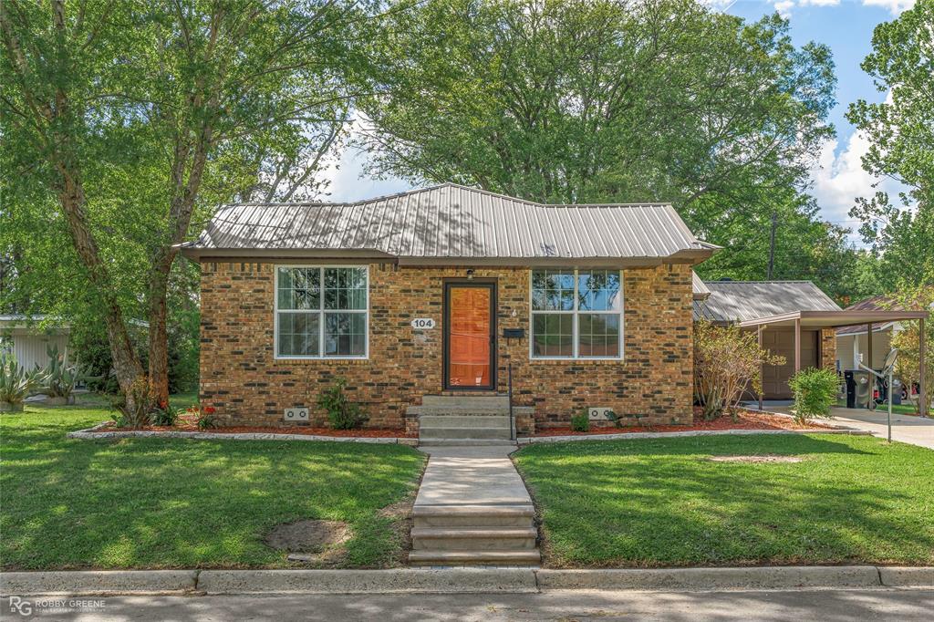 104 3rd Street Property Photo 1