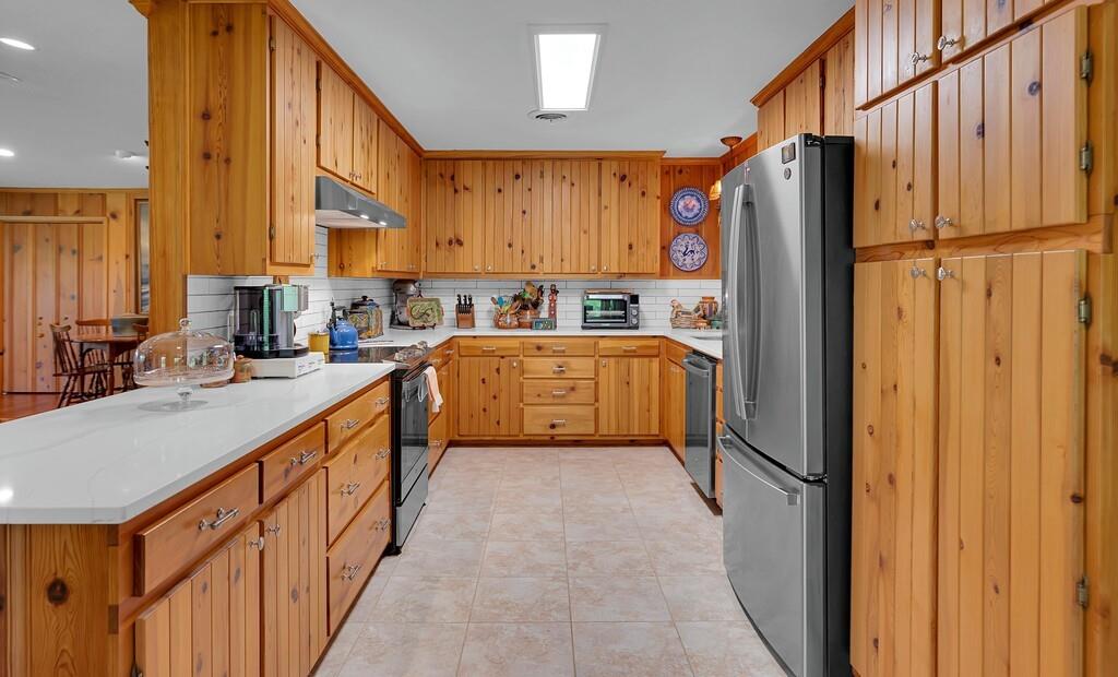 209 County Road 1764 Property Photo 11