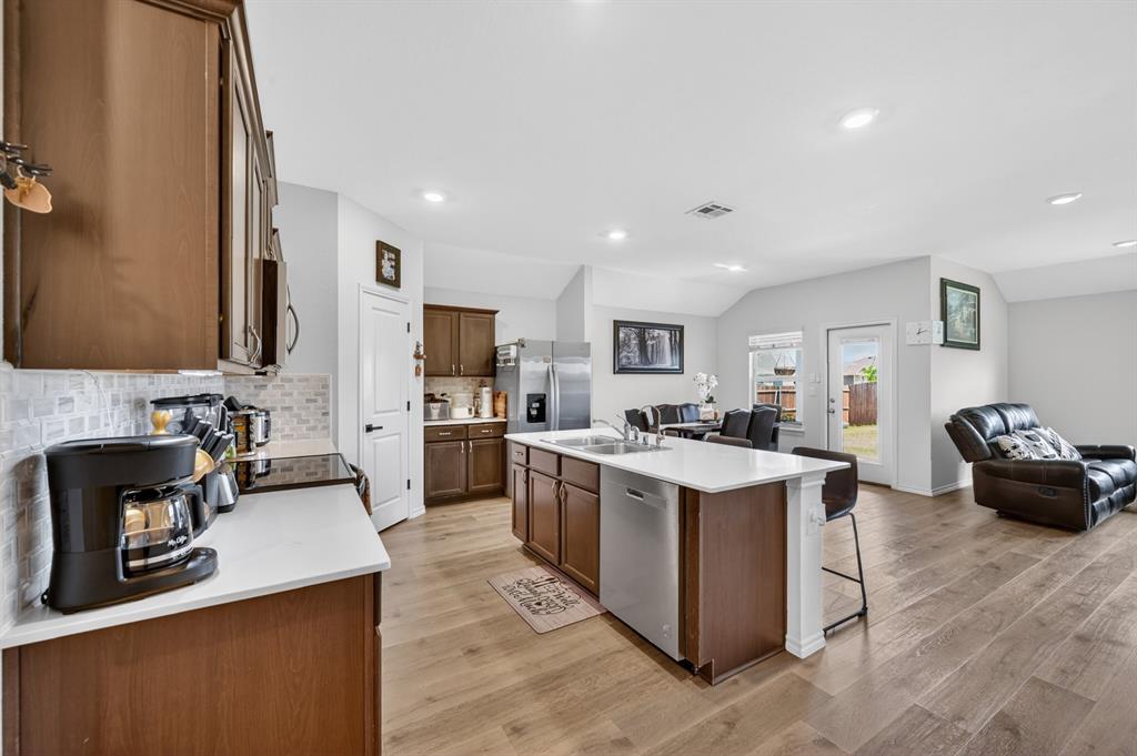 6409 Waterfall Lane Property Photo 4