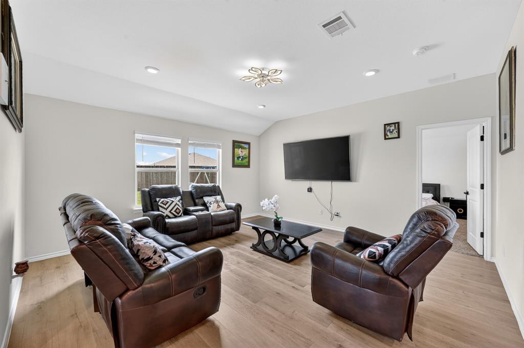 6409 Waterfall Lane Property Photo 10
