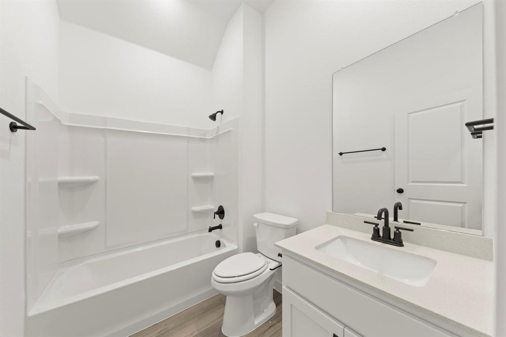 1512 Eagle Meadow Trail Property Photo 6