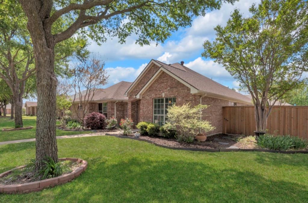 10109 Bent Tree Drive Property Photo 4