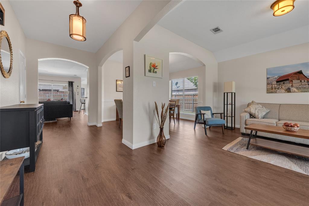 10109 Bent Tree Drive Property Photo 5
