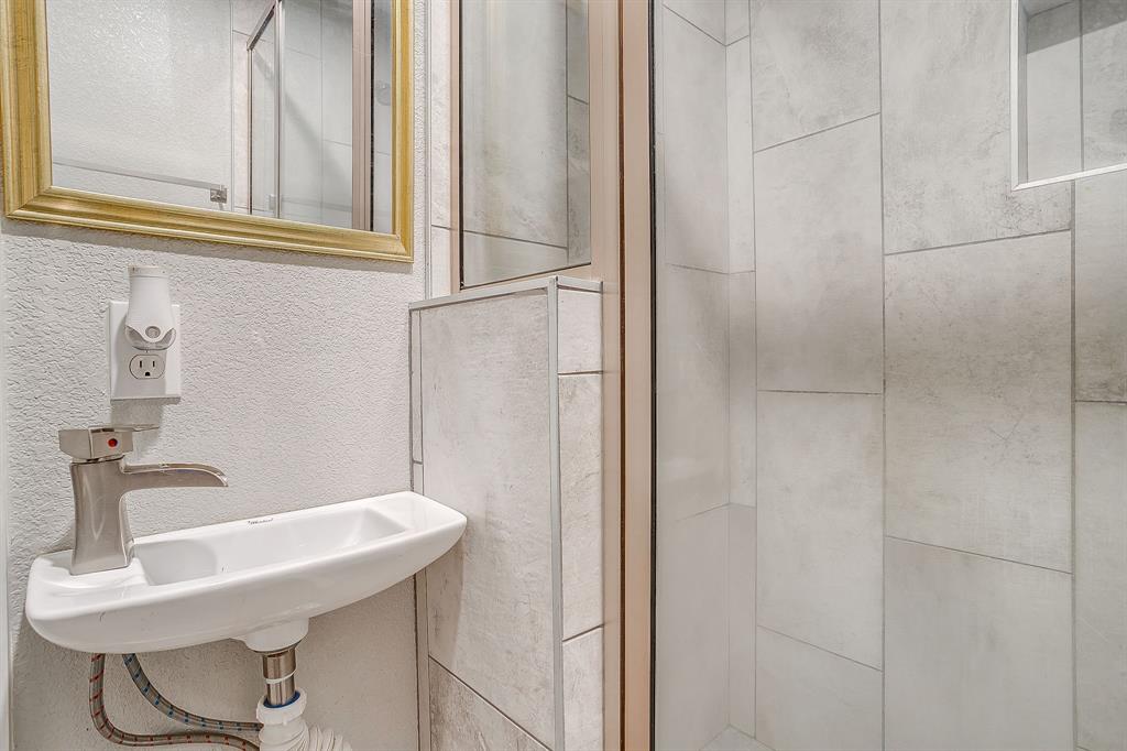5517 Fletcher Avenue Property Photo 17