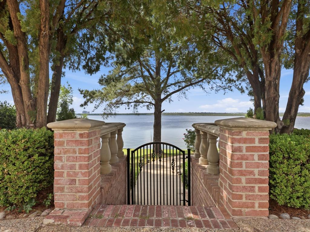 5815 Bay Club Drive Property Photo 31