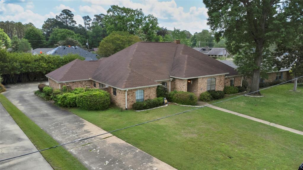 902 Kingsbury Court Property Photo 24