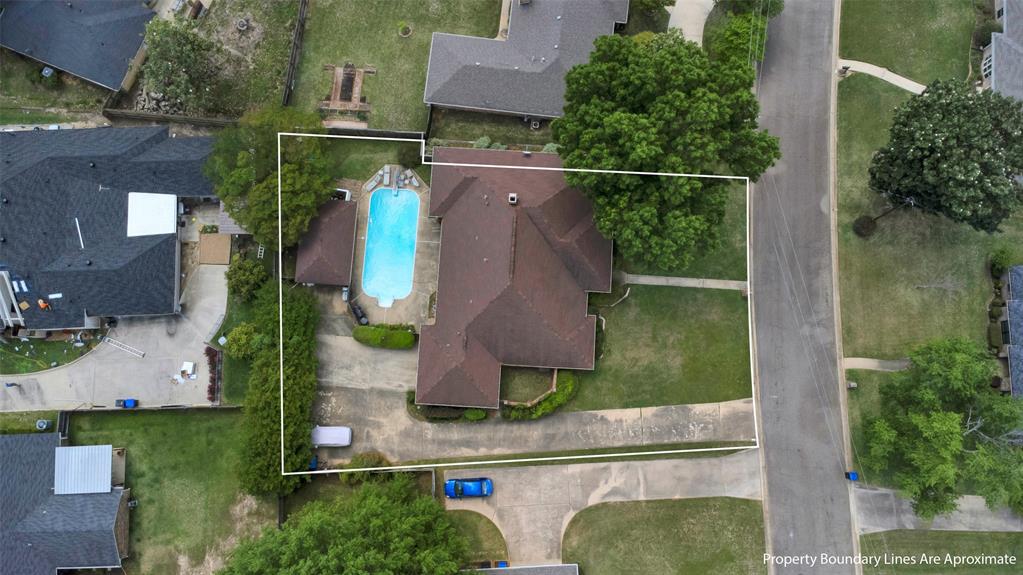 902 Kingsbury Court Property Photo 25