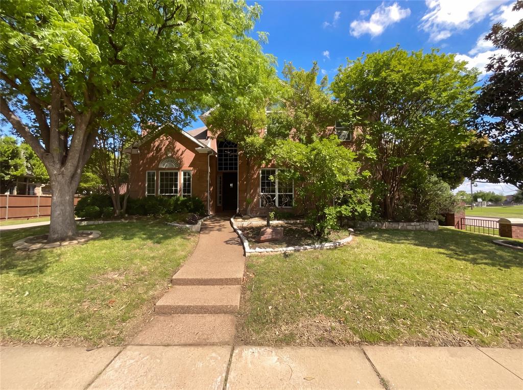 2400 Creekview Drive Property Photo 1