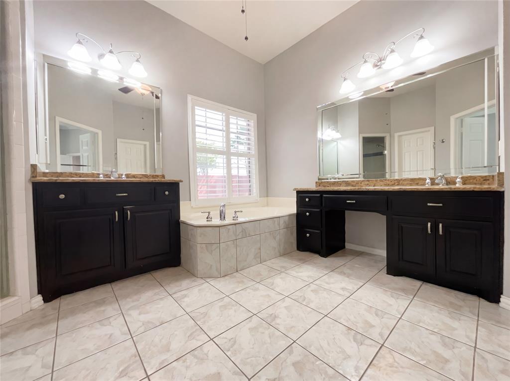 2400 Creekview Drive Property Photo 10