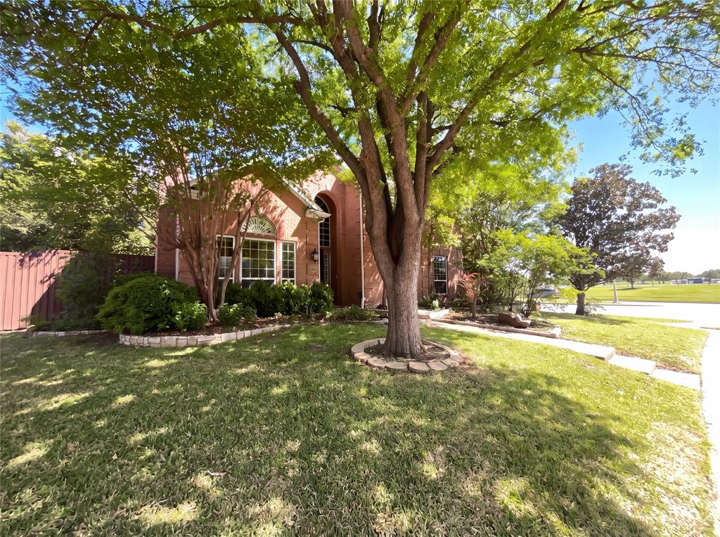 2400 Creekview Drive Property Photo 17