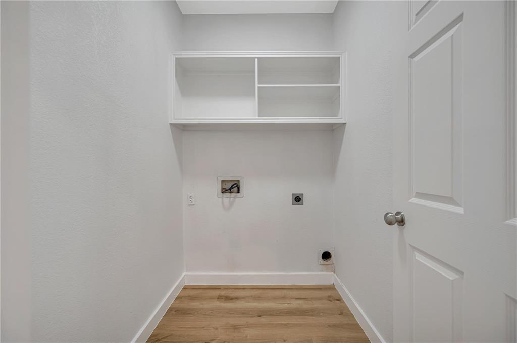 4609 Forest Park Road Property Photo 6