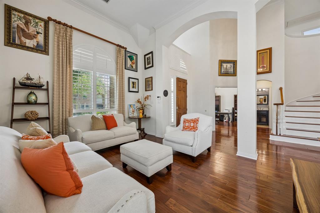 706 Furman Court Property Photo 4