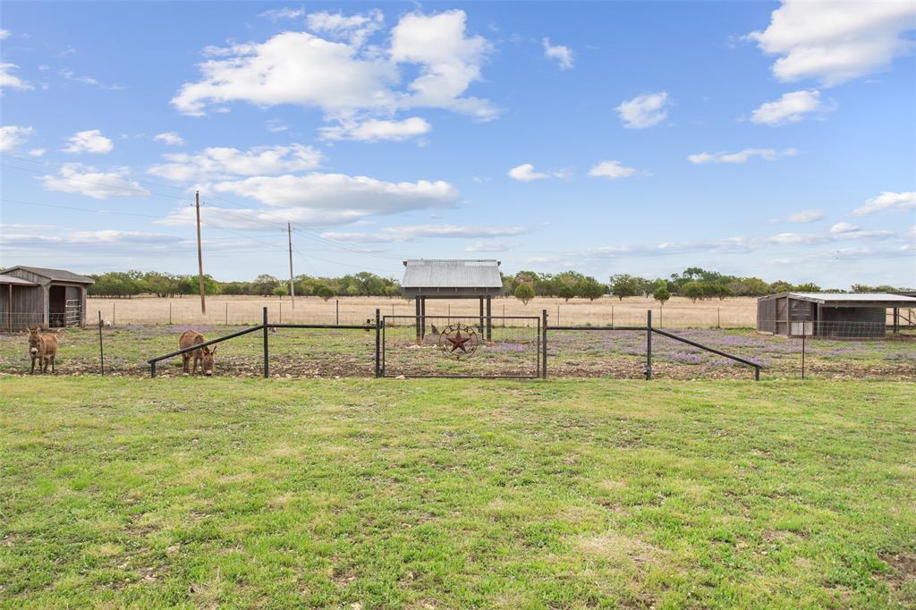 474 Private Road 305 Property Photo 33