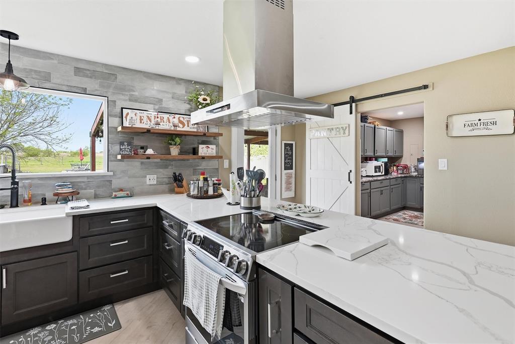 10208 County Road 418