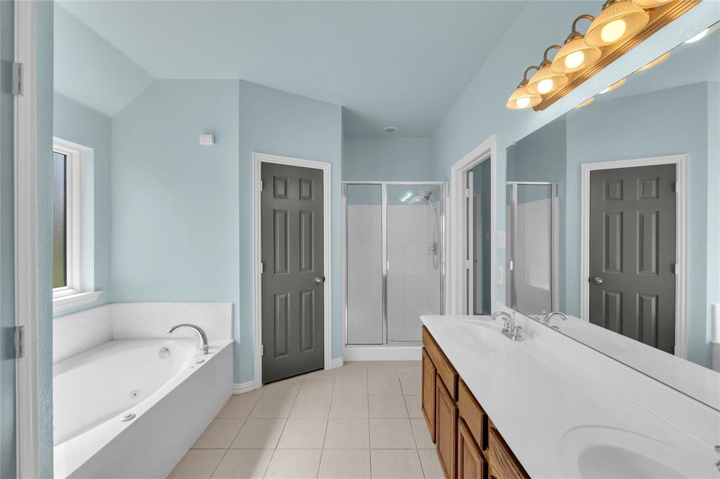16055 Prairie Meadow Lane Property Photo 9