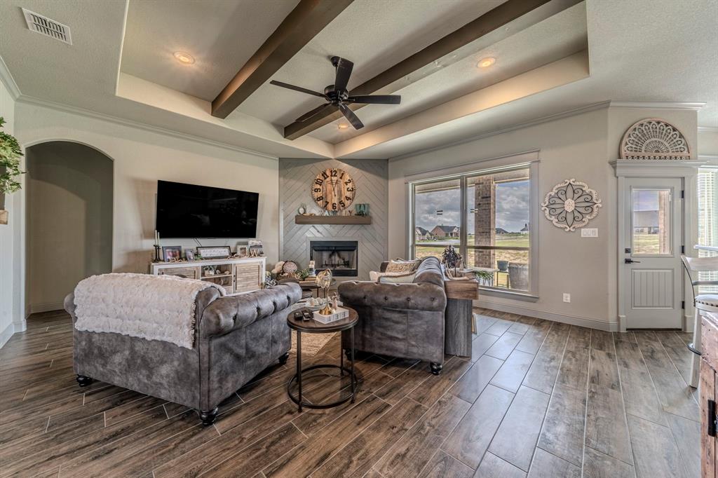 1072 Uplift Drive Property Photo 2