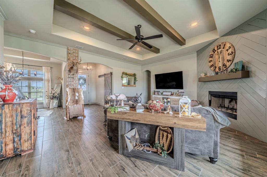 1072 Uplift Drive Property Photo 3