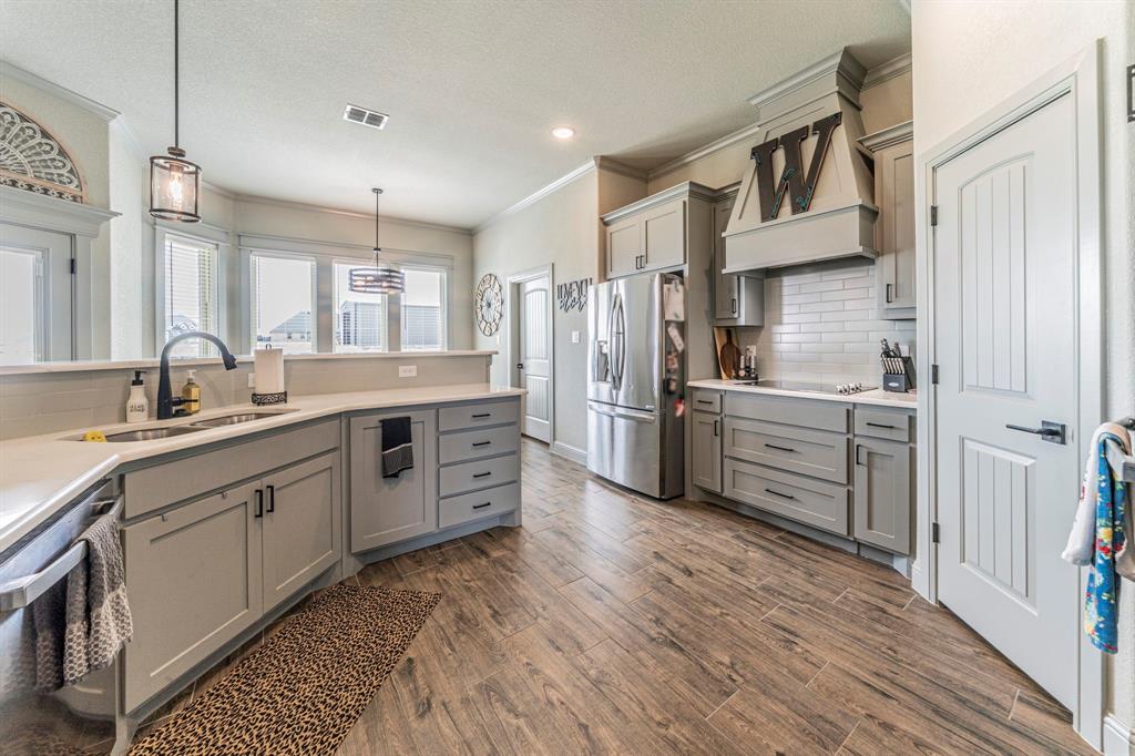 1072 Uplift Drive Property Photo 8