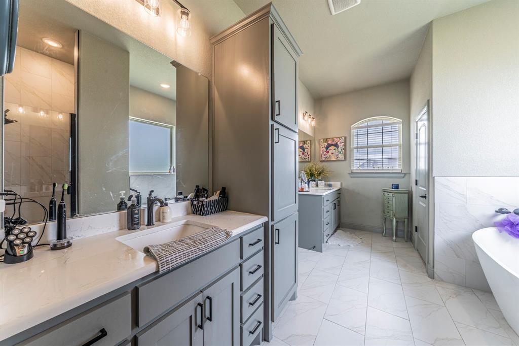1072 Uplift Drive Property Photo 14