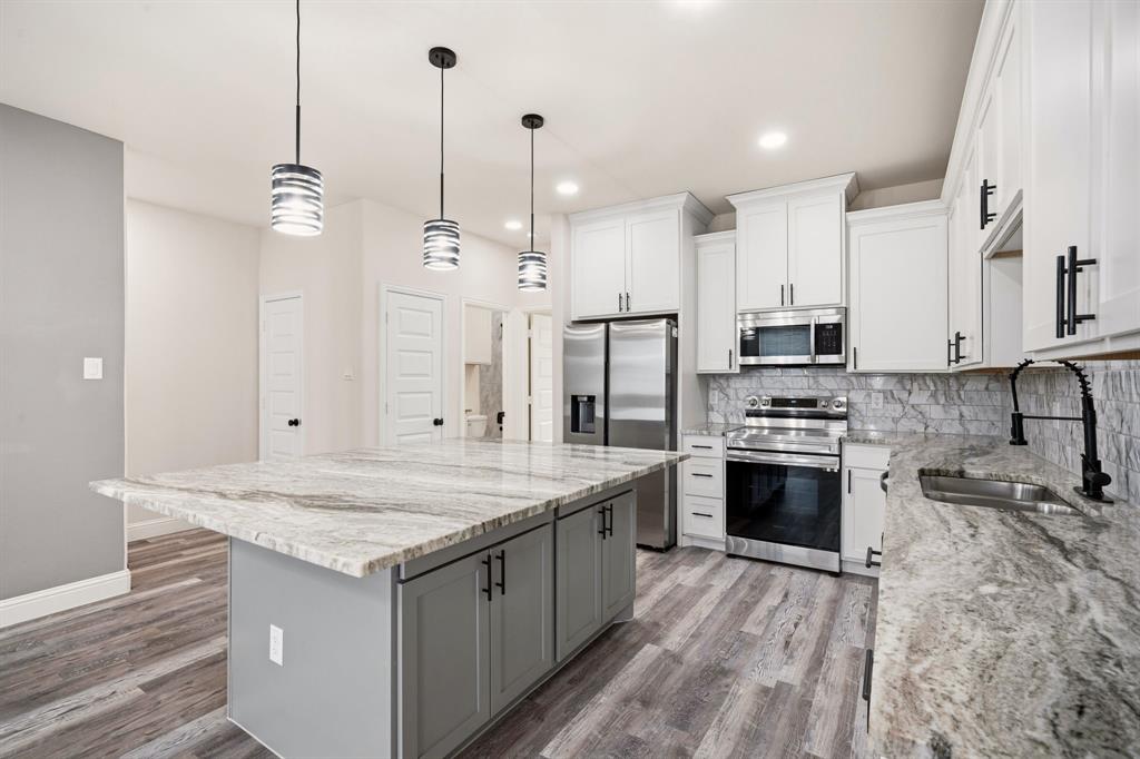 1609 Mignon Drive Property Photo 12