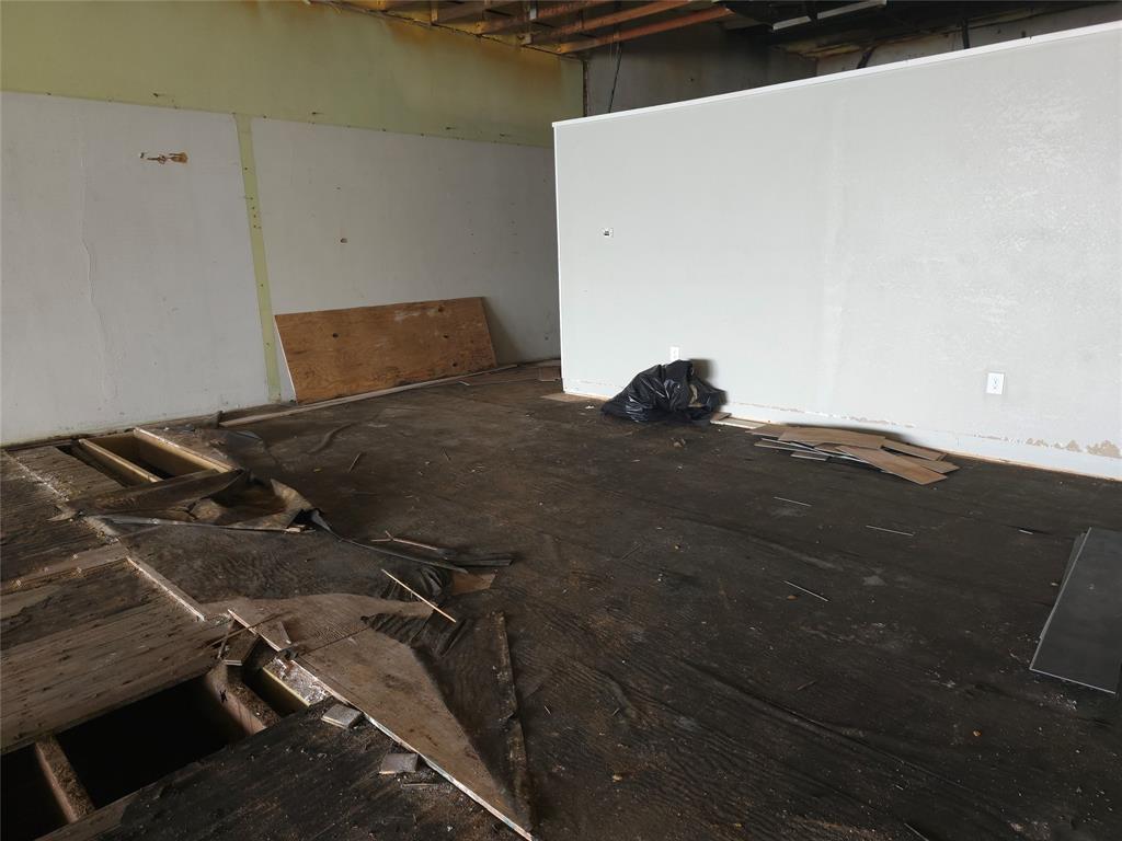 100 Webb Street Property Photo 3