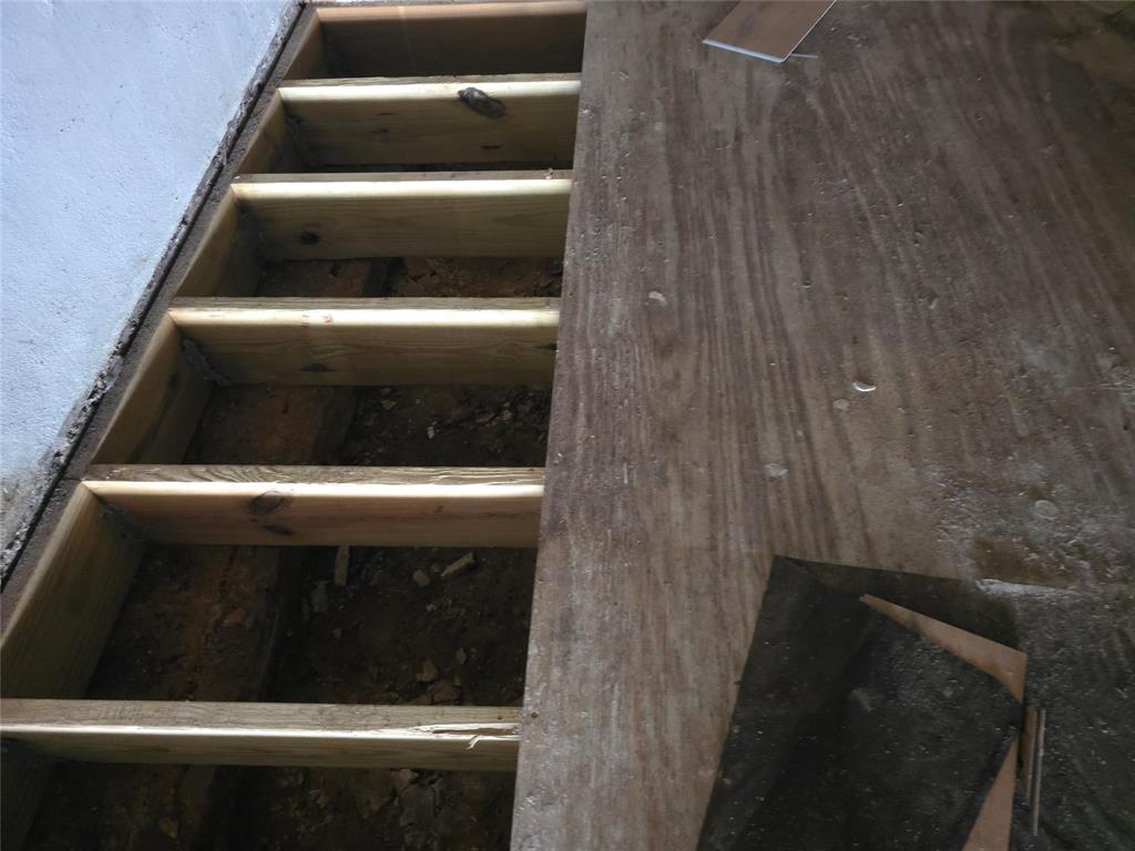 100 Webb Street Property Photo 7