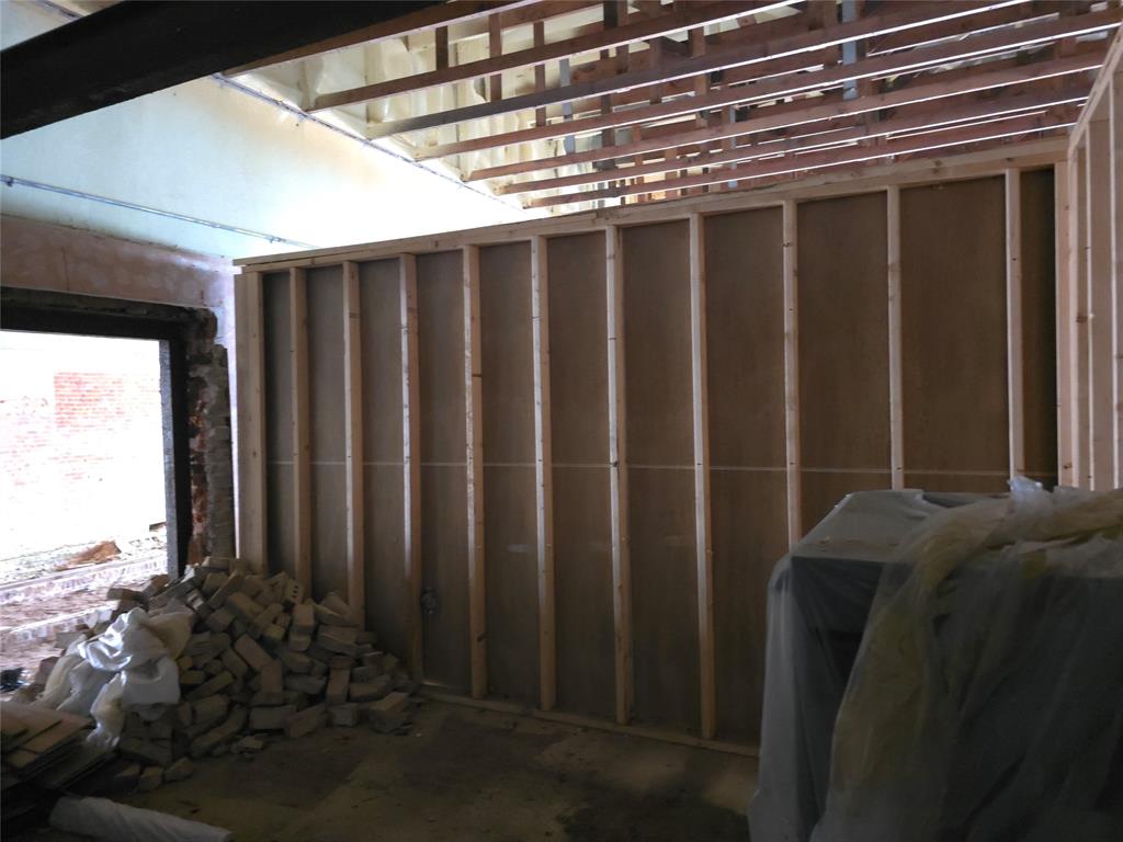 100 Webb Street Property Photo 8
