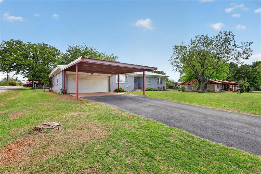 624 N Avenue A Property Photo 2