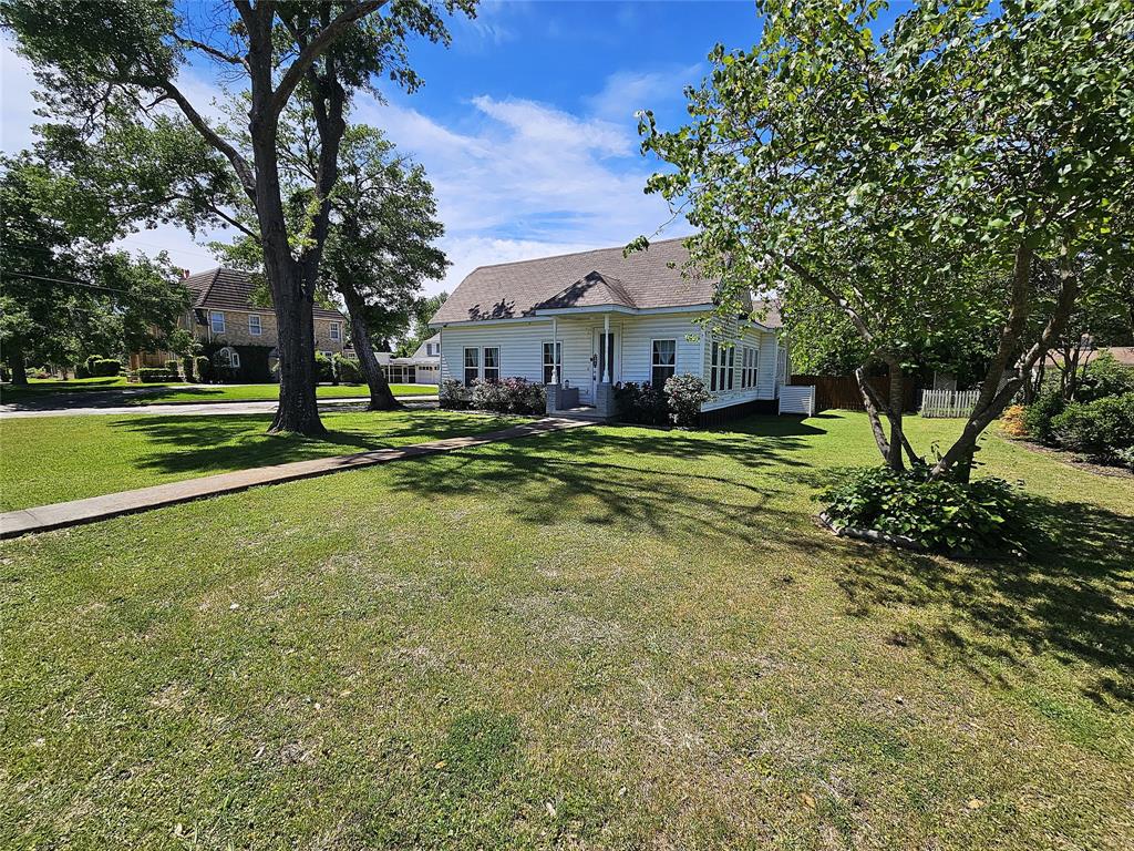 508 S Ross Avenue Property Photo 1