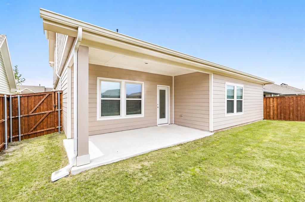 13041 Dawson Drive Property Photo 3