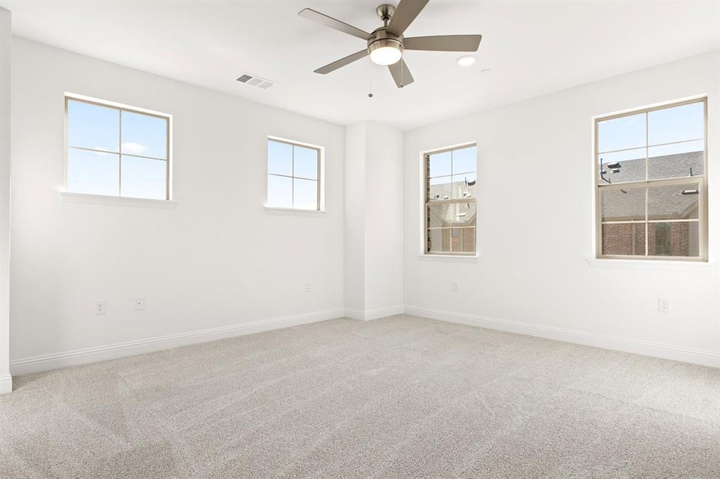 1200 Armstrong Property Photo 16
