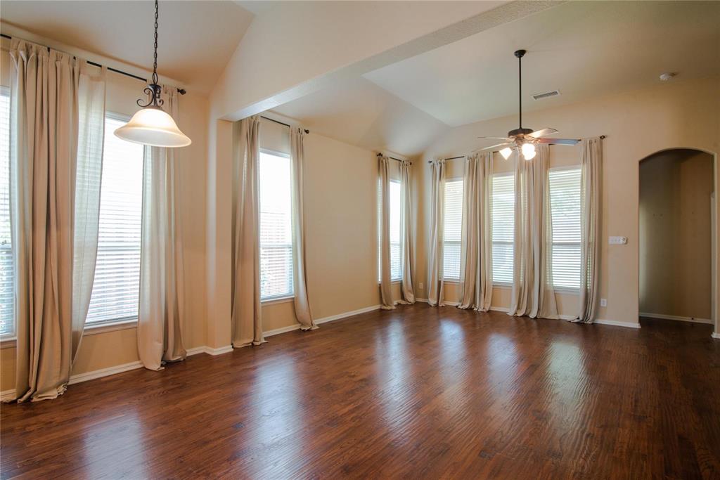 5112 Sweetgum Court Property Photo 4