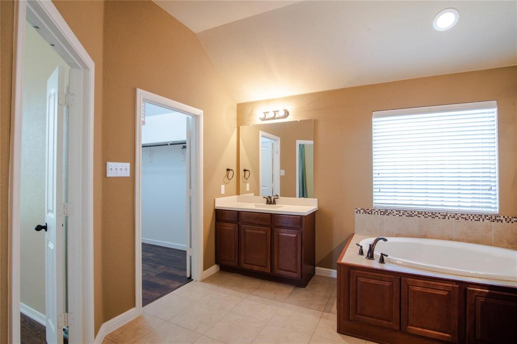 5112 Sweetgum Court Property Photo 11