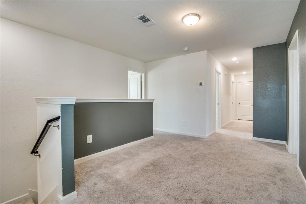 731 Yorkshire Drive Property Photo 16