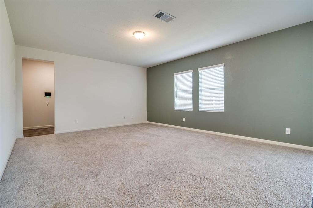 731 Yorkshire Drive Property Photo 21