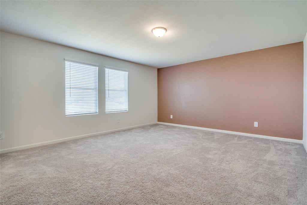 731 Yorkshire Drive Property Photo 28