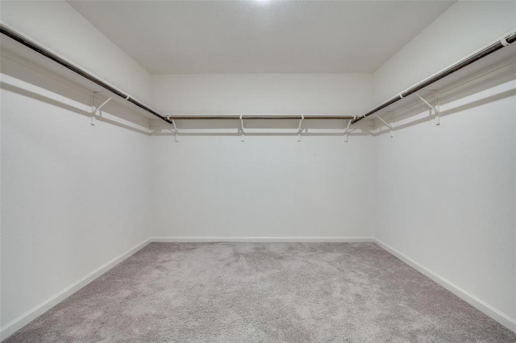 731 Yorkshire Drive Property Photo 30