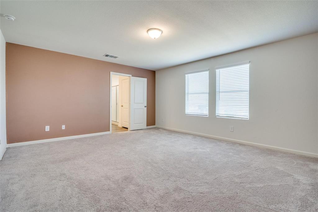 731 Yorkshire Drive Property Photo 31