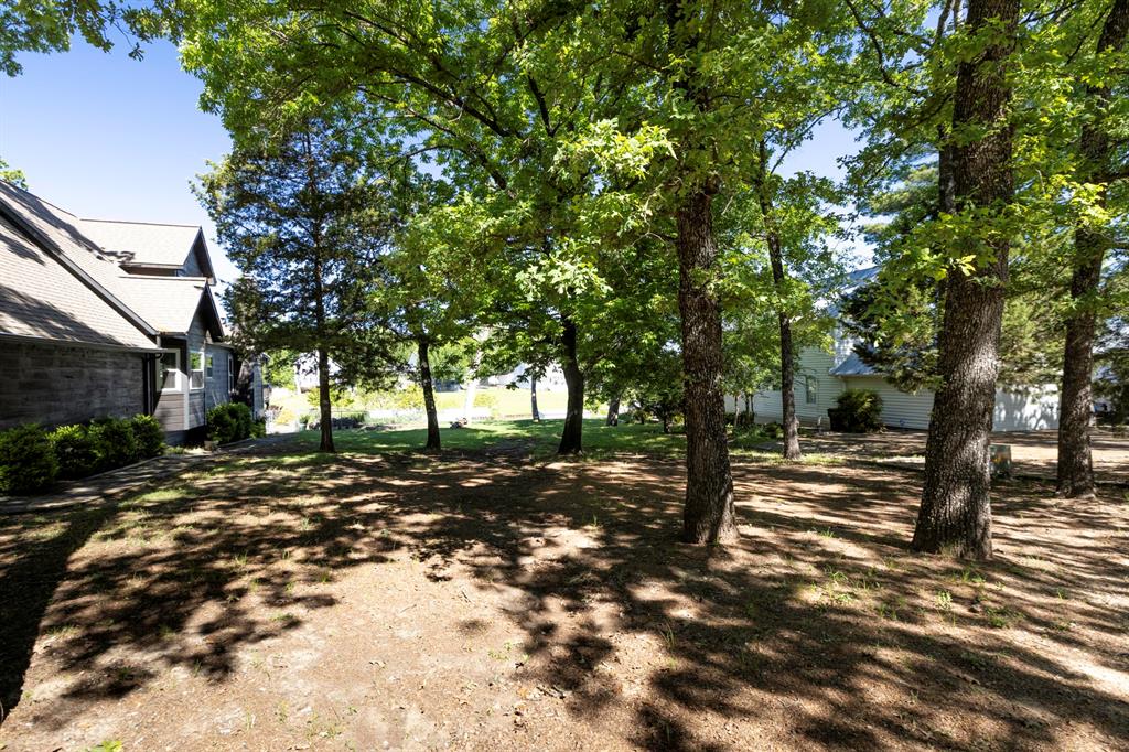 1032 Shoreline Drive Property Photo 3