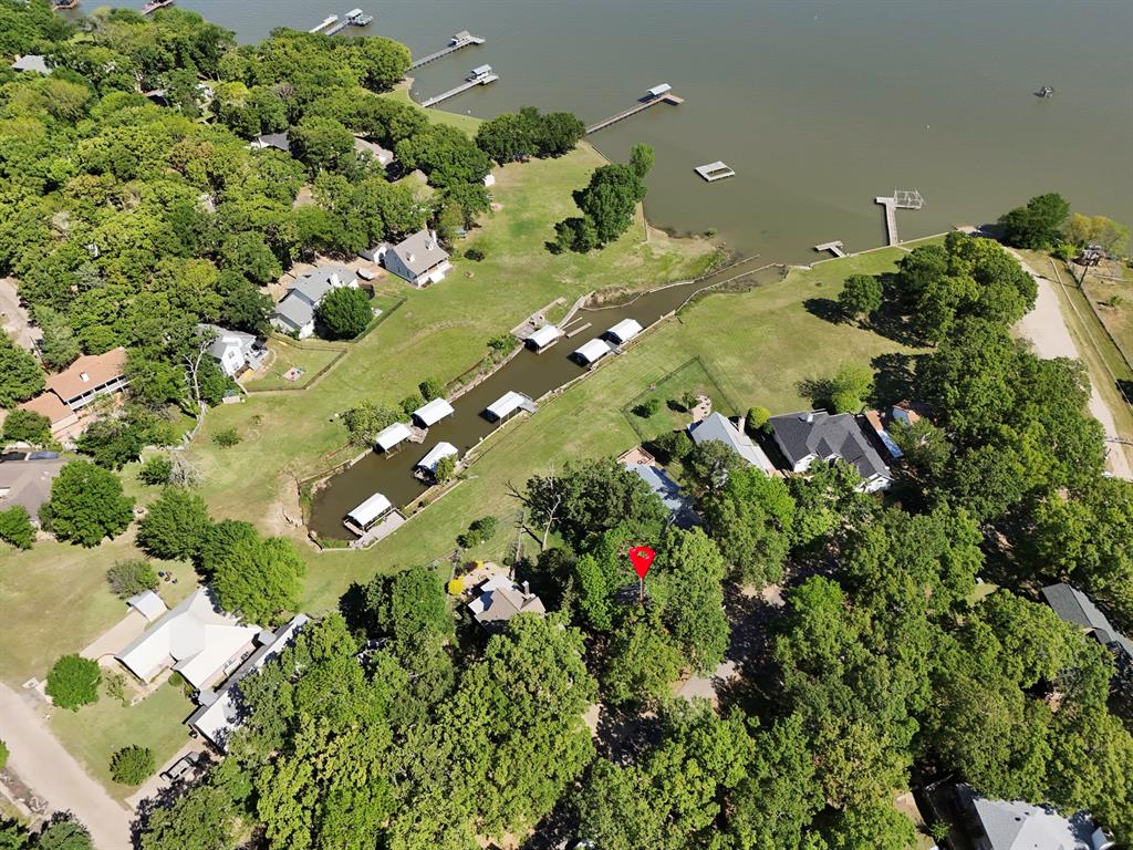 1032 Shoreline Drive Property Photo 12