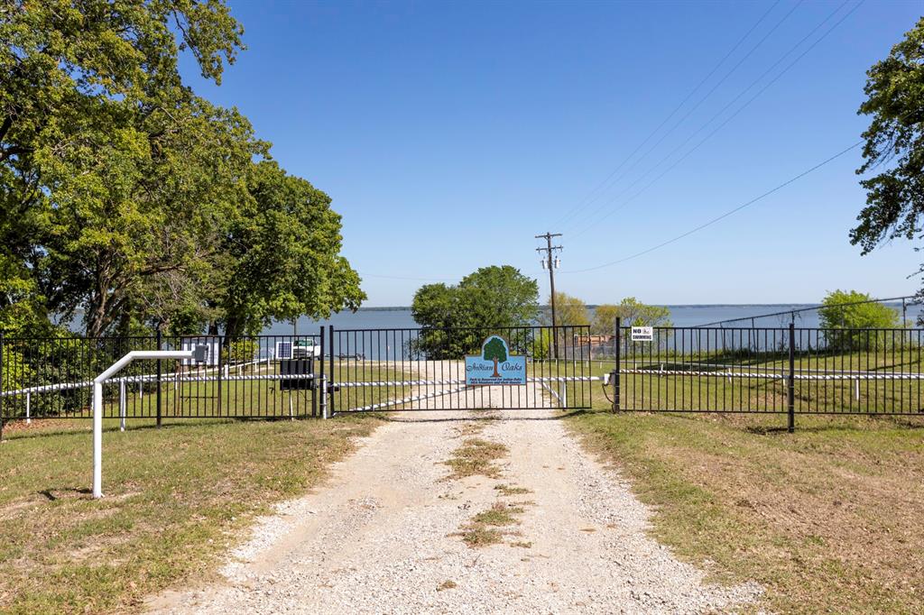 1032 Shoreline Drive Property Photo 14
