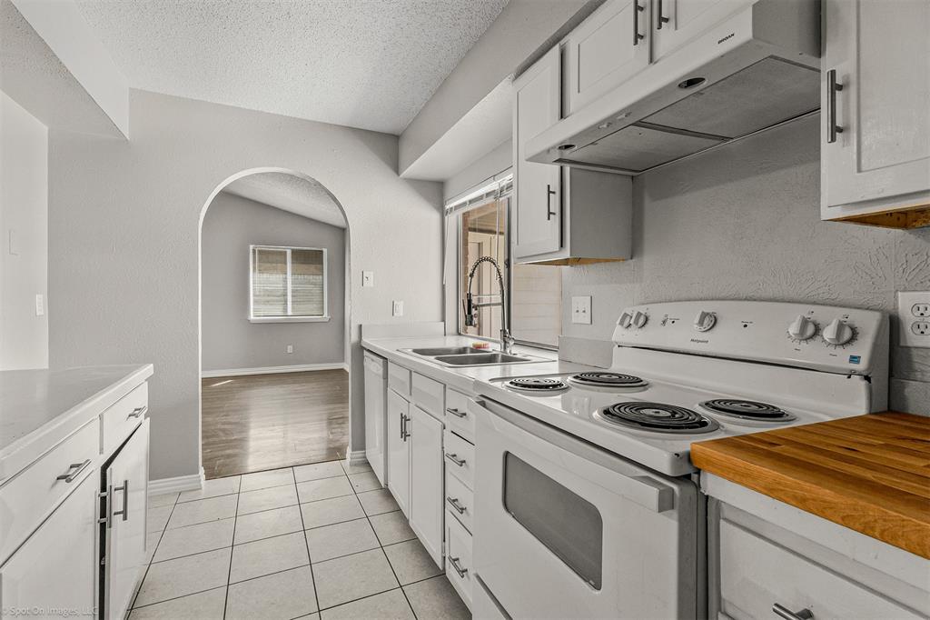 3628 Blossom Trail Property Photo 11