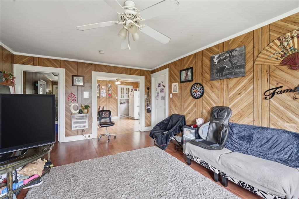 2719-2721 Parrott Avenue Property Photo 6