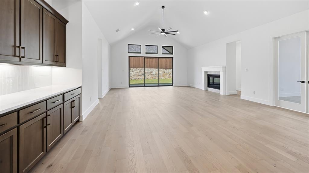 1944 Lowland Drive Property Photo 9