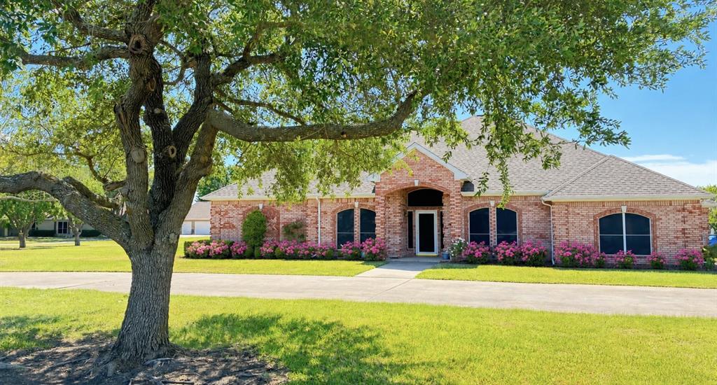 10524 Live Oak Property Photo 1