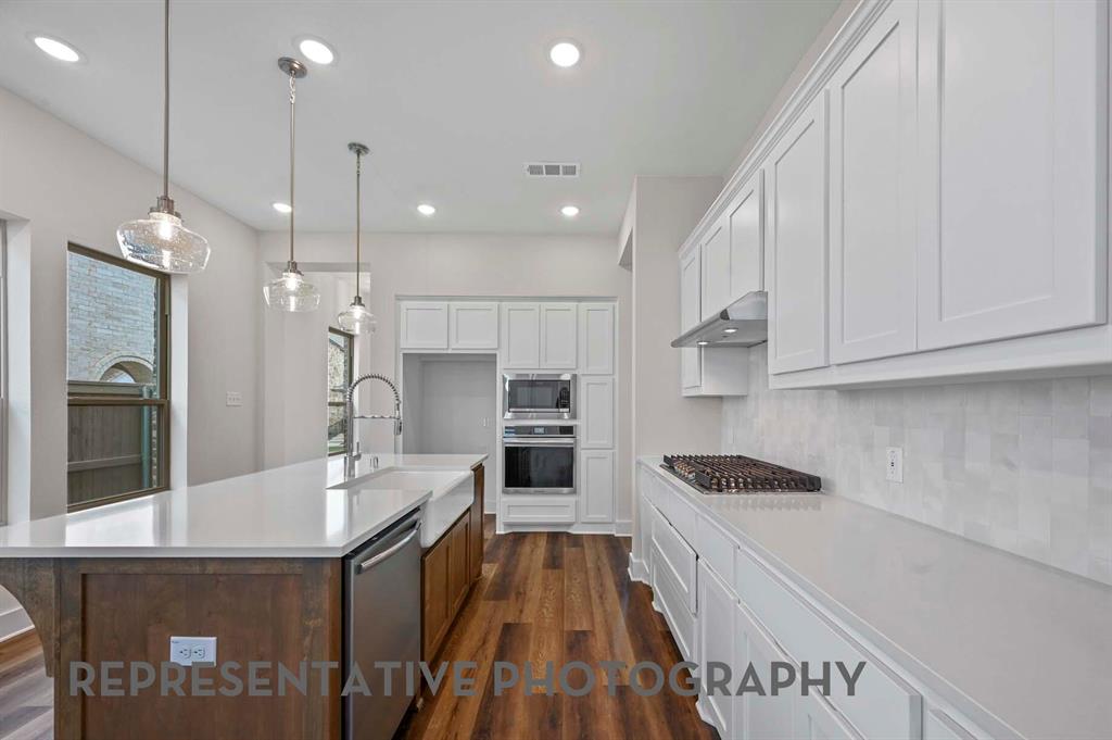 1653 Cornwall Avenue Property Photo 4