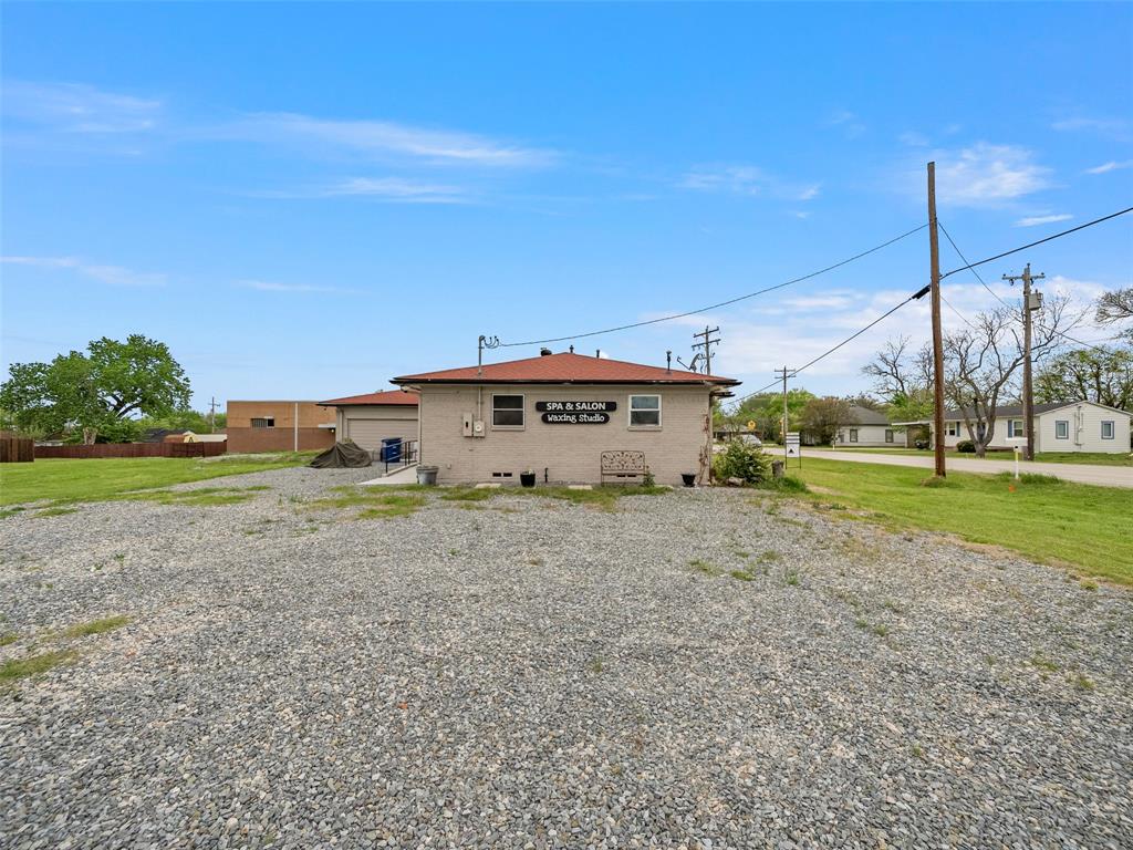 213 Mckinney Avenue Property Photo 2