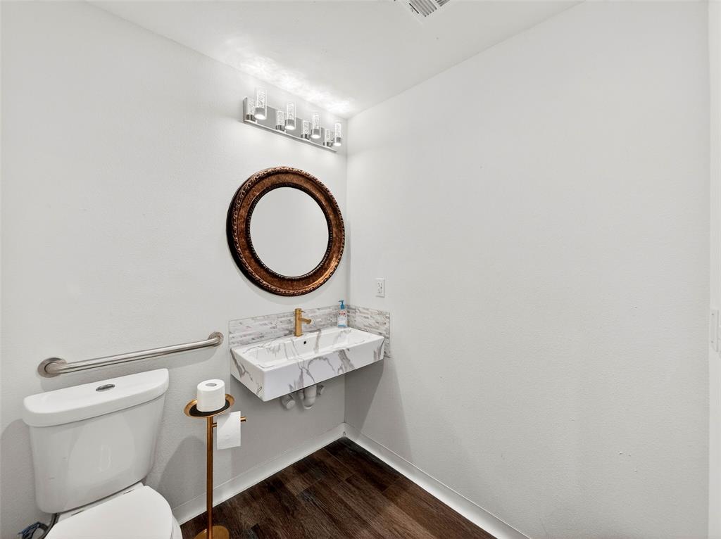 213 Mckinney Avenue Property Photo 23